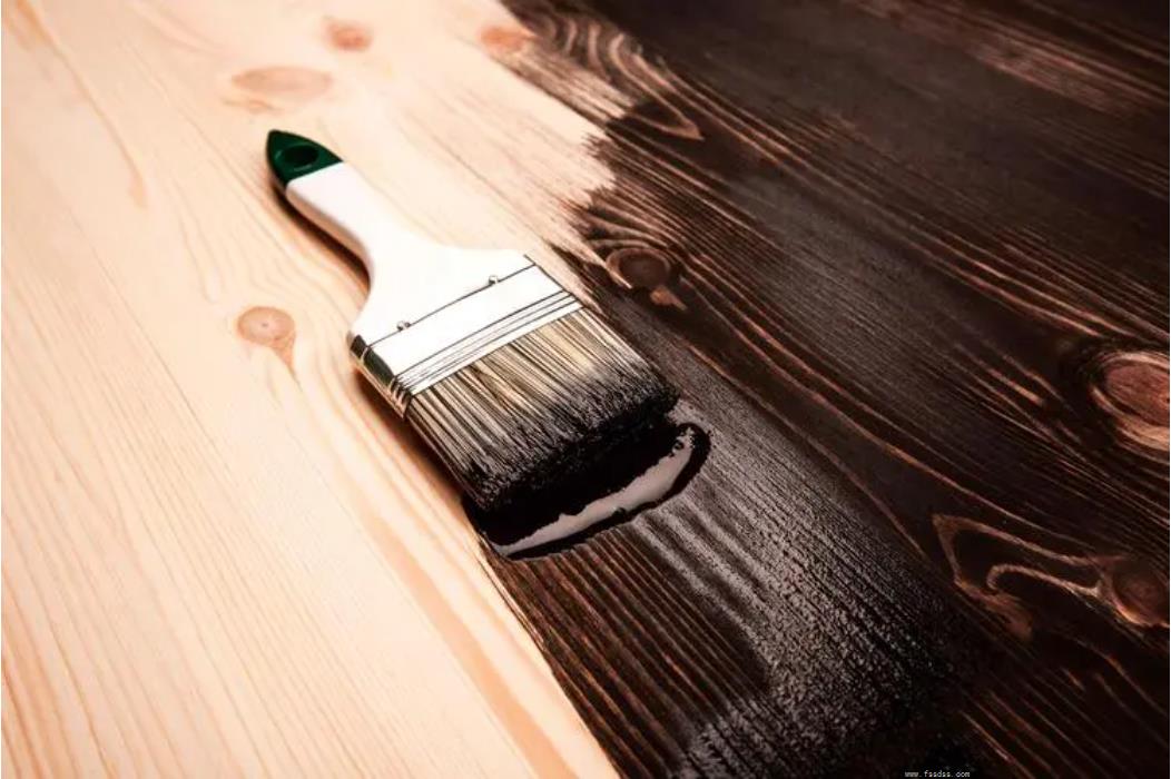 高透明色漿與木蠟油為戶(hù)外木器做涂層，耐候耐腐蝕